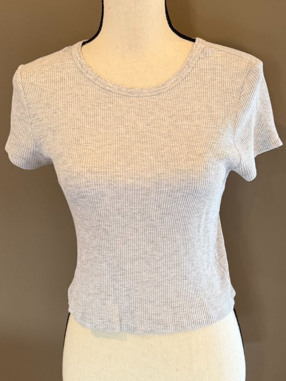 Aerie Soft Gray Waffle Cropped Short Sleeve Tee, Size Medium